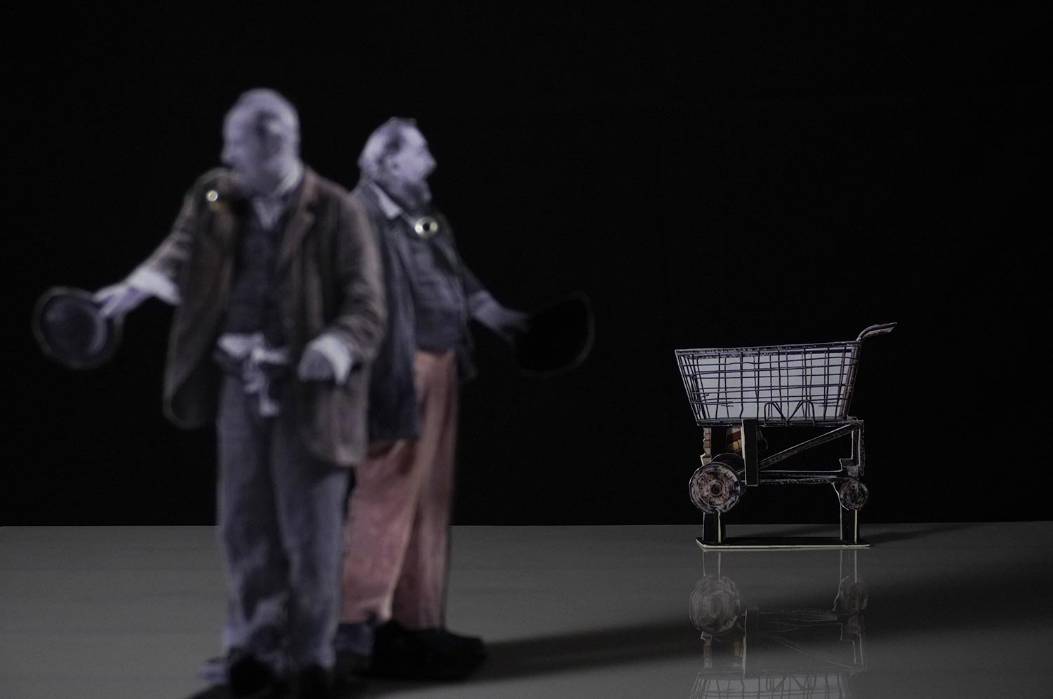 6 Faces and Dreams, a puppet theatre